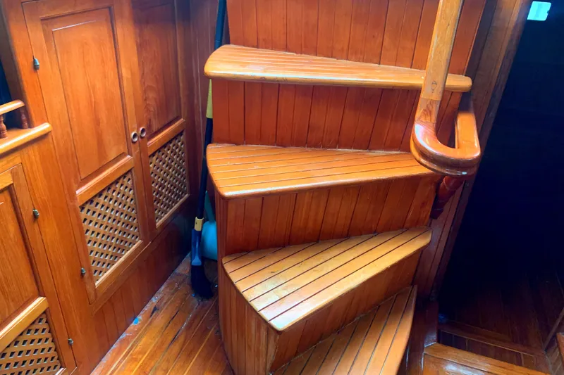 1982 Spindrift Pilothouse