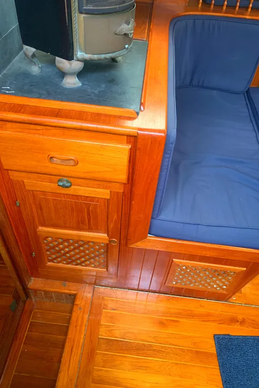 1982 Spindrift Pilothouse