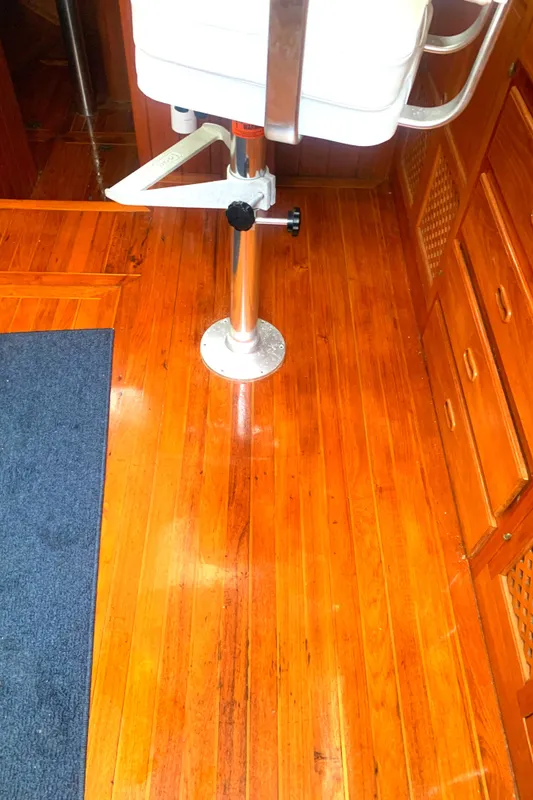 1982 Spindrift Pilothouse