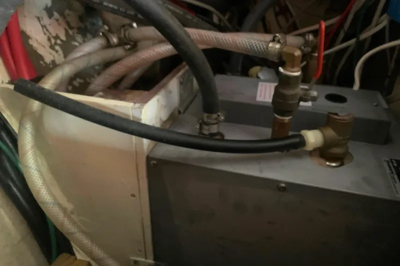 1982 Spindrift Pilothouse