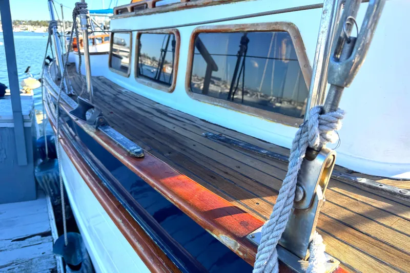 1982 Spindrift Pilothouse