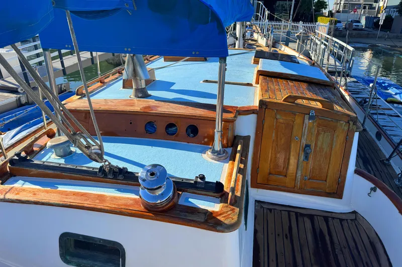 1982 Spindrift Pilothouse