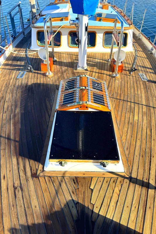 1982 Spindrift Pilothouse