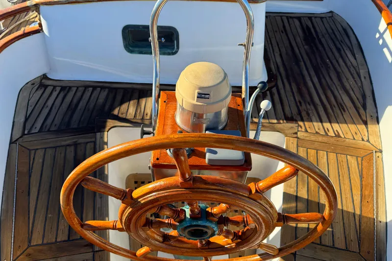 1982 Spindrift Pilothouse