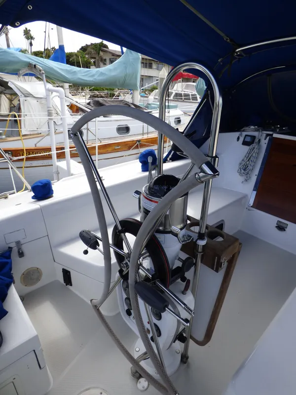1998 Catalina 320
