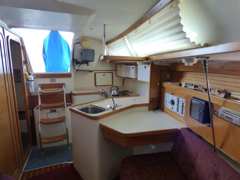 1998 Catalina 320