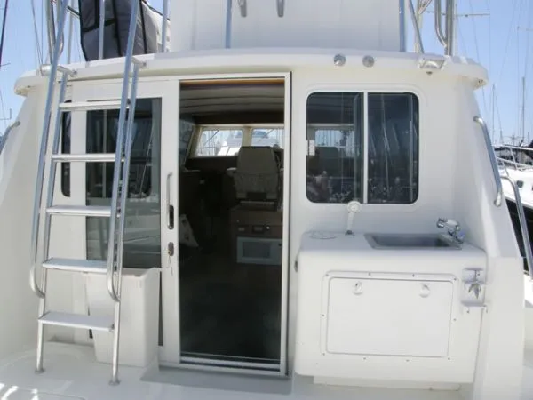 2004 Sea Sport Pacific 3200