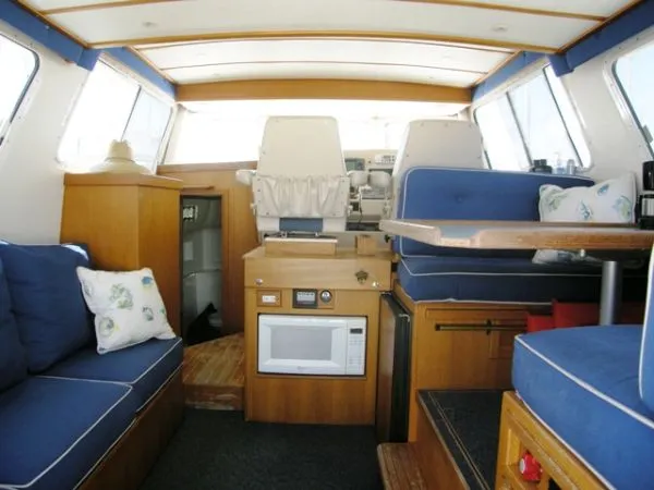 2004 Sea Sport Pacific 3200