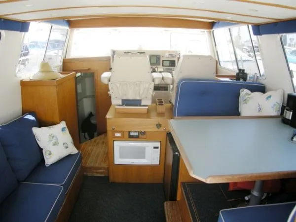 2004 Sea Sport Pacific 3200