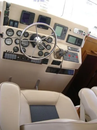 2004 Sea Sport Pacific 3200