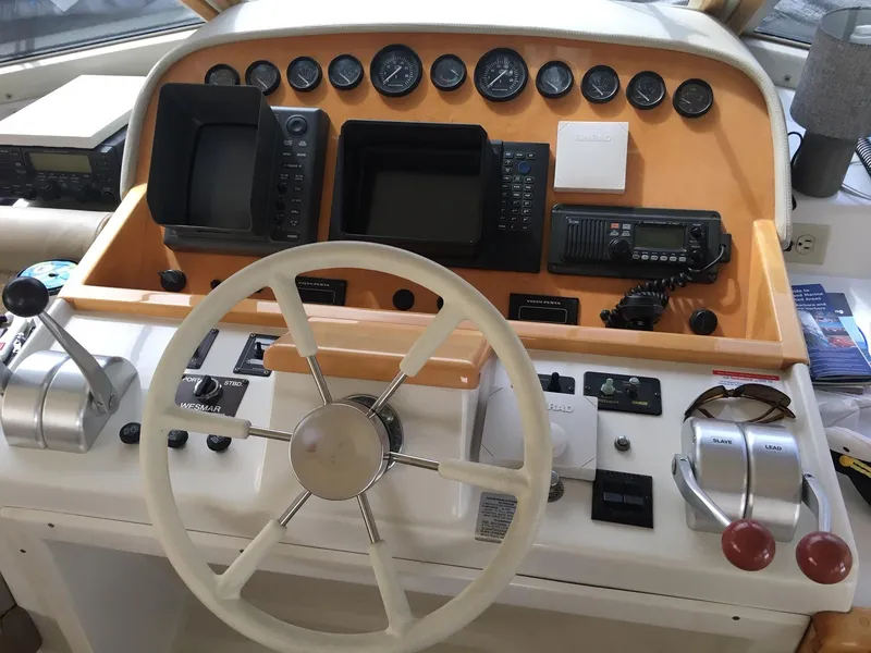 2000 Navigator 53