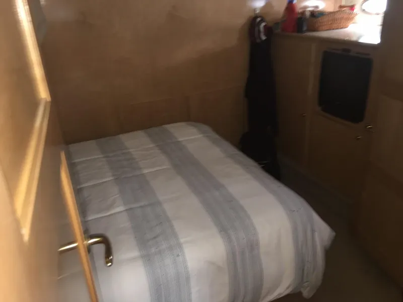 2000 Navigator 53