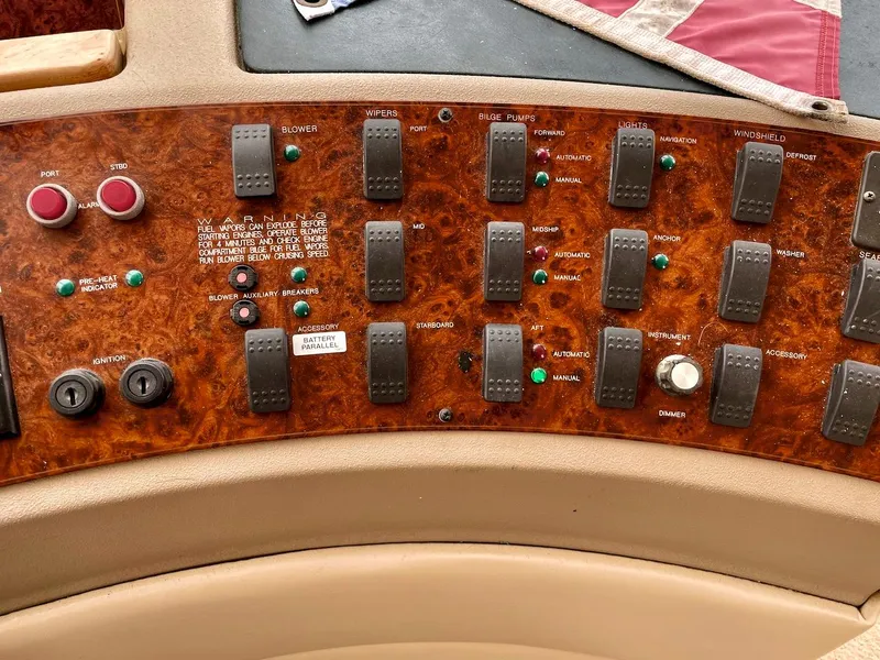 2000 Bayliner 4788 Pilot House Motoryacht