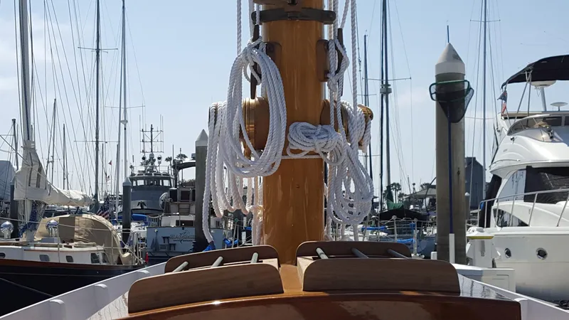 Mast and Rigging