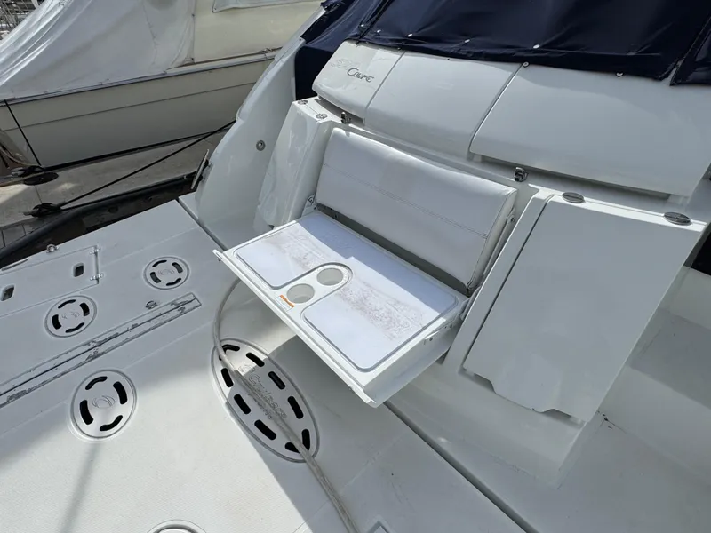 2009 Cruisers Yachts 520 Sports Coupe