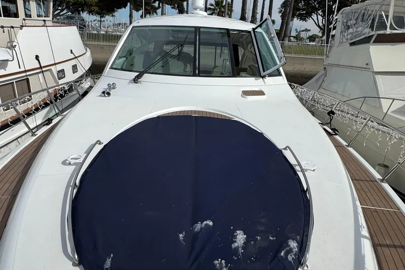 2009 Cruisers Yachts 520 Sports Coupe