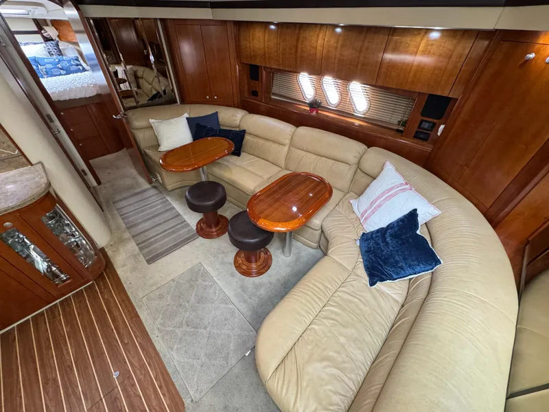 2009 Cruisers Yachts 520 Sports Coupe