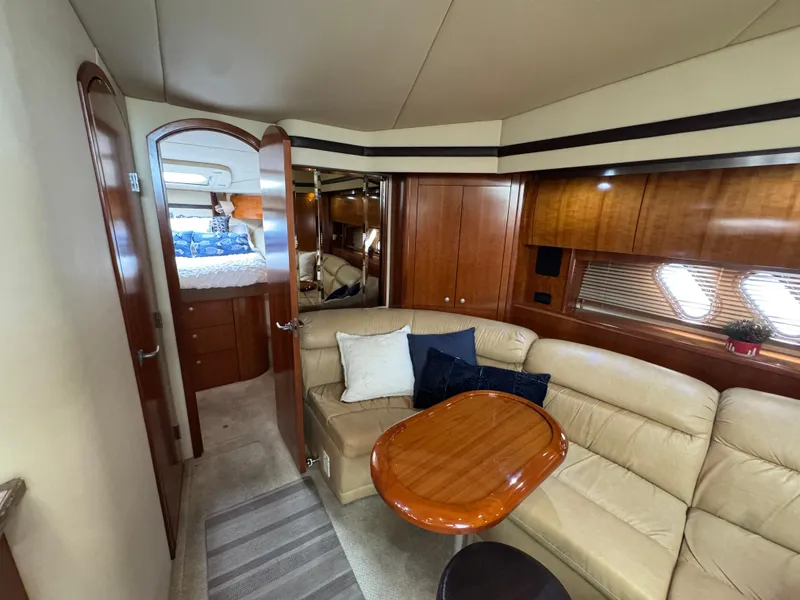 2009 Cruisers Yachts 520 Sports Coupe