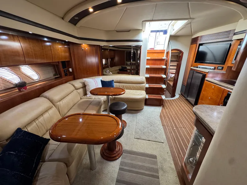 2009 Cruisers Yachts 520 Sports Coupe