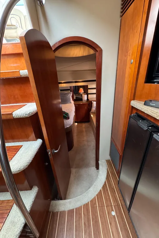 2009 Cruisers Yachts 520 Sports Coupe