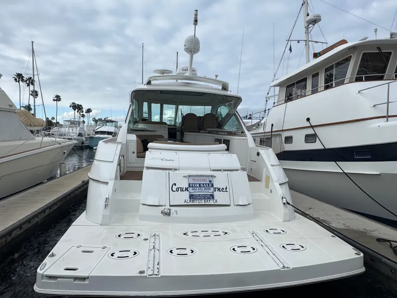 2009 Cruisers Yachts 520 Sports Coupe