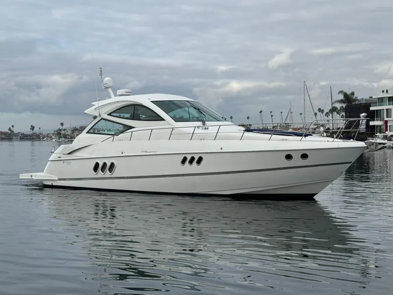 2009 Cruisers Yachts 520 Sports Coupe