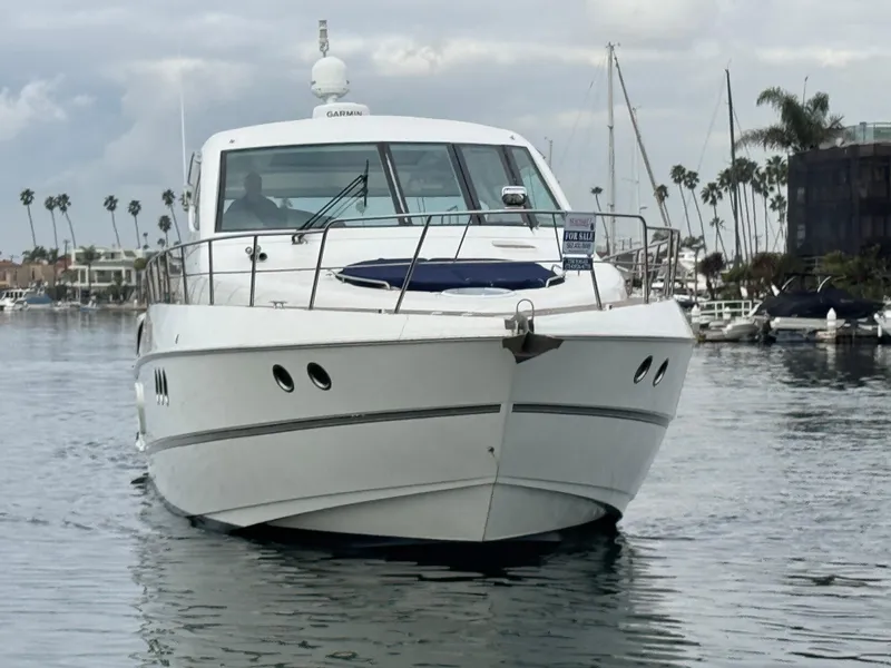 2009 Cruisers Yachts 520 Sports Coupe