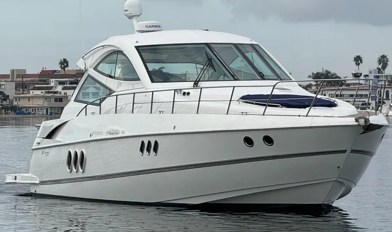 2009 Cruisers Yachts 520 Sports Coupe