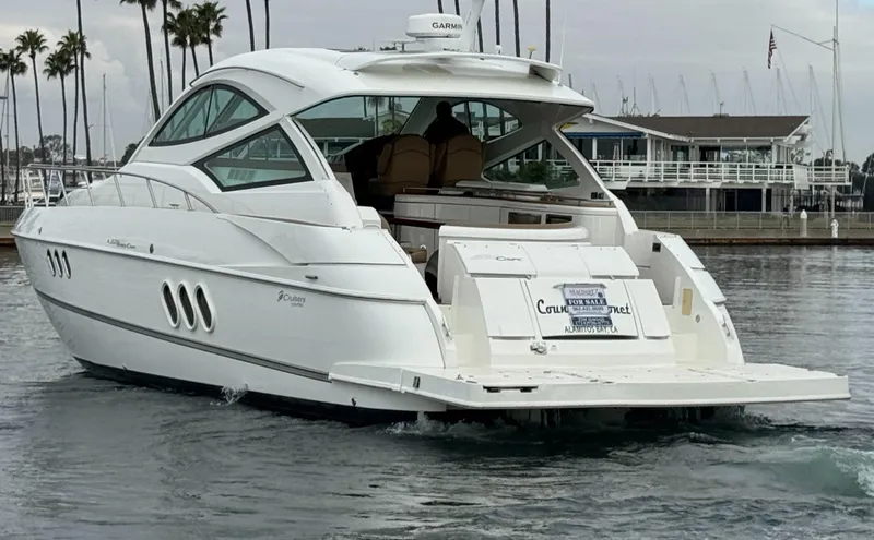 2009 Cruisers Yachts 520 Sports Coupe