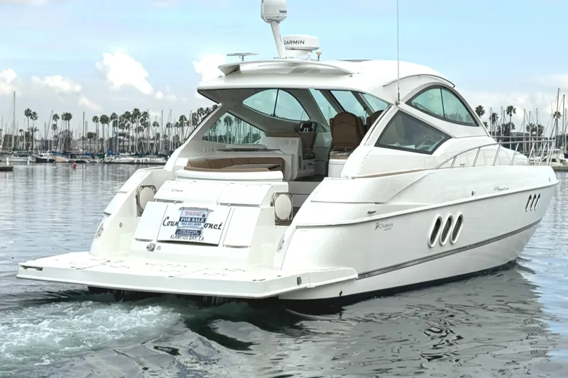 2009 Cruisers Yachts 520 Sports Coupe