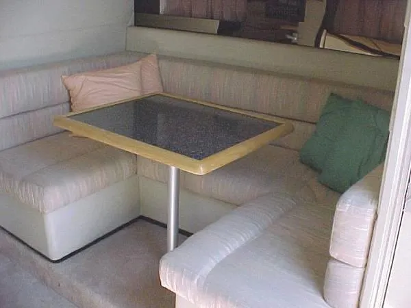 1989 Bayliner Avanti 3485