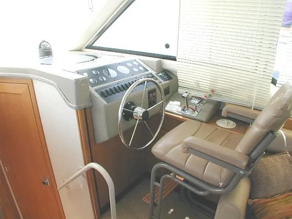 1999 Bayliner 4087 Aft Cabin Motoryacht