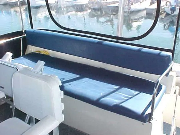 1986 Tollycraft Flybridge Sedan