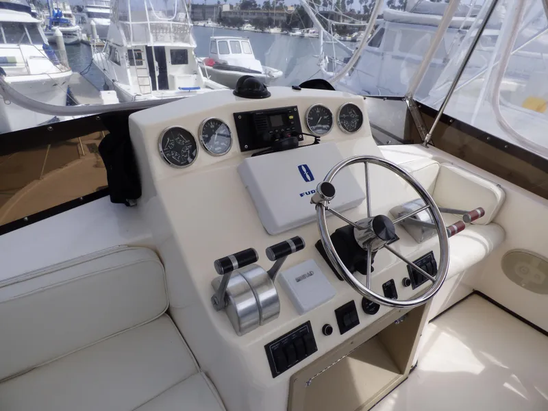 1999 Albemarle 325 Convertible