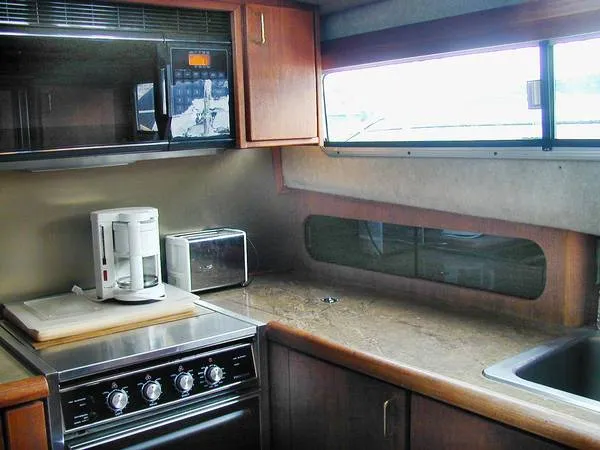 1989 Bayliner 3888 Motoryacht