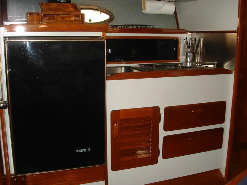 1987 Tiara Yachts Open