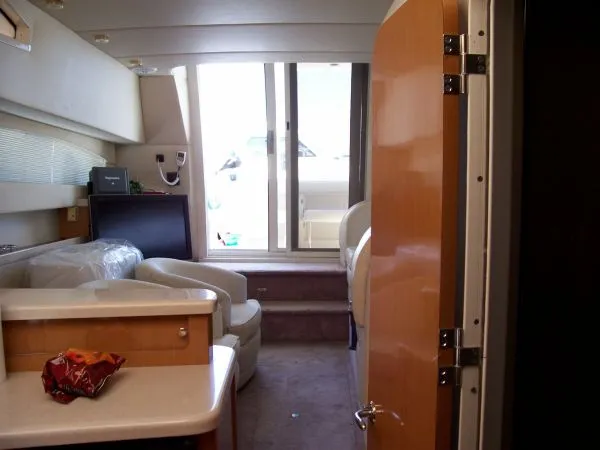 2002 Regal 3880 Commadore
