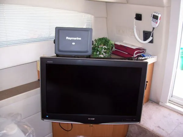 2002 Regal 3880 Commadore