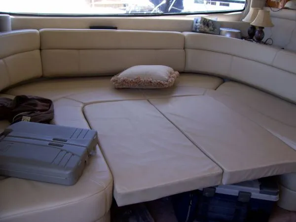 2002 Regal 3880 Commadore