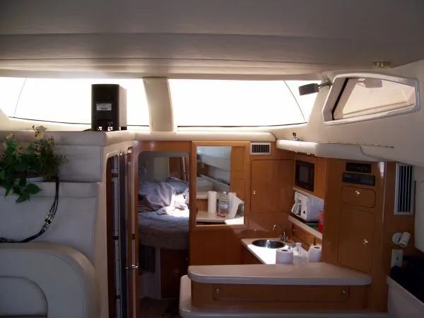 2002 Regal 3880 Commadore