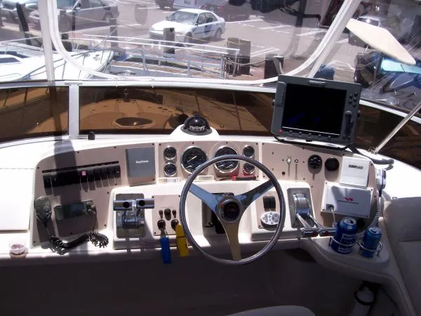 2002 Regal 3880 Commadore