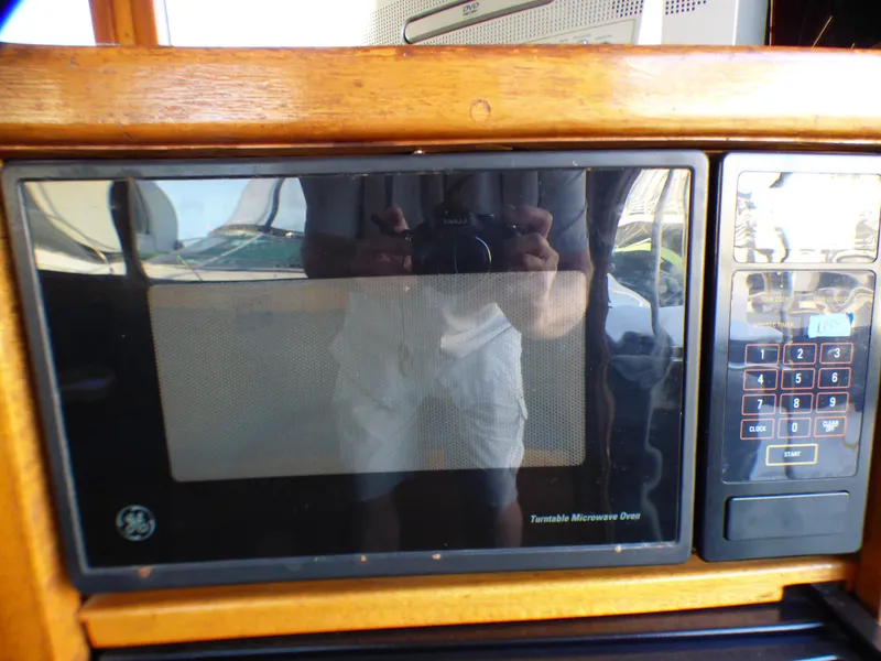 1981 Californian 34 LRC