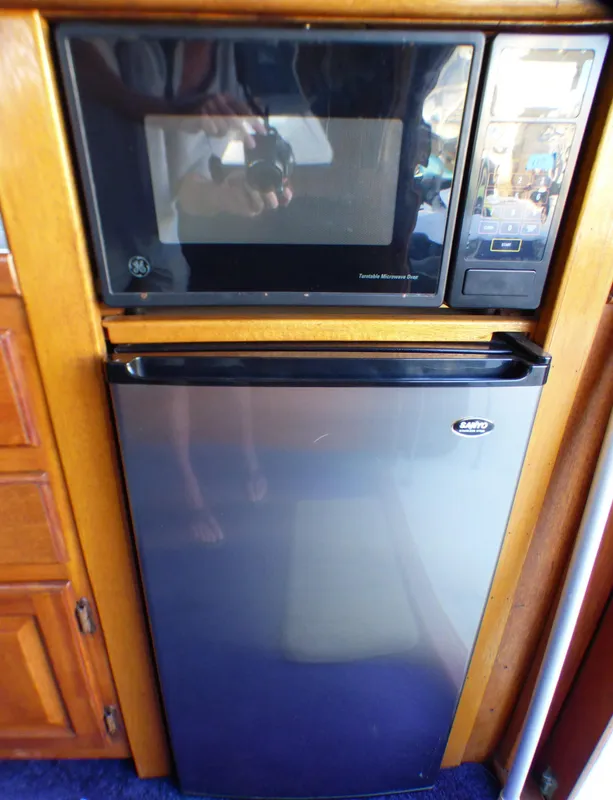 1981 Californian 34 LRC