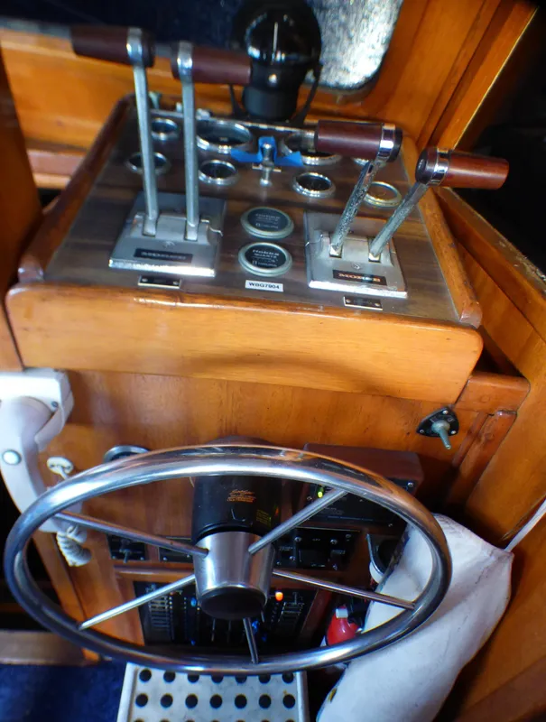 1981 Californian 34 LRC