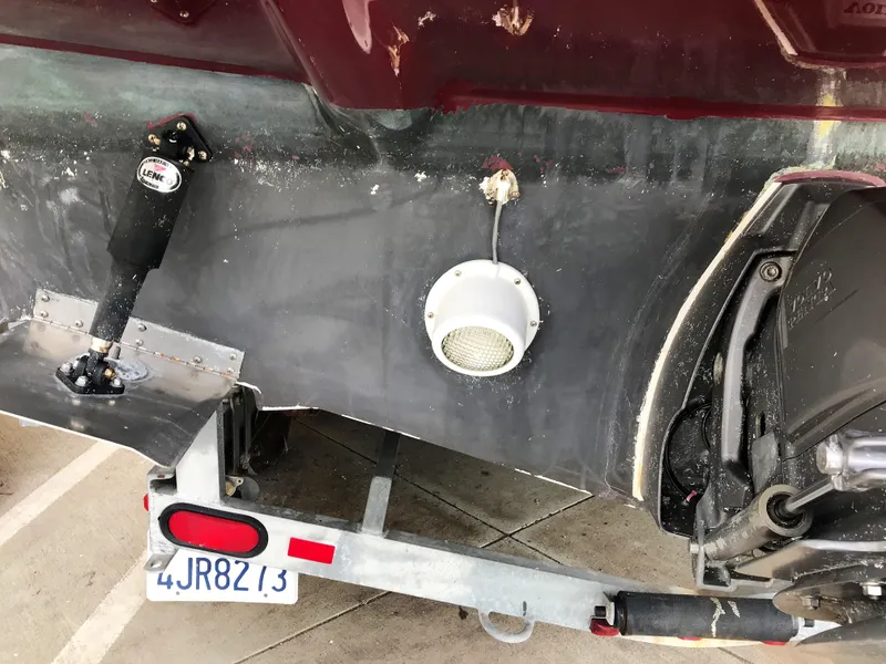 Underwater light/Trim Tabs