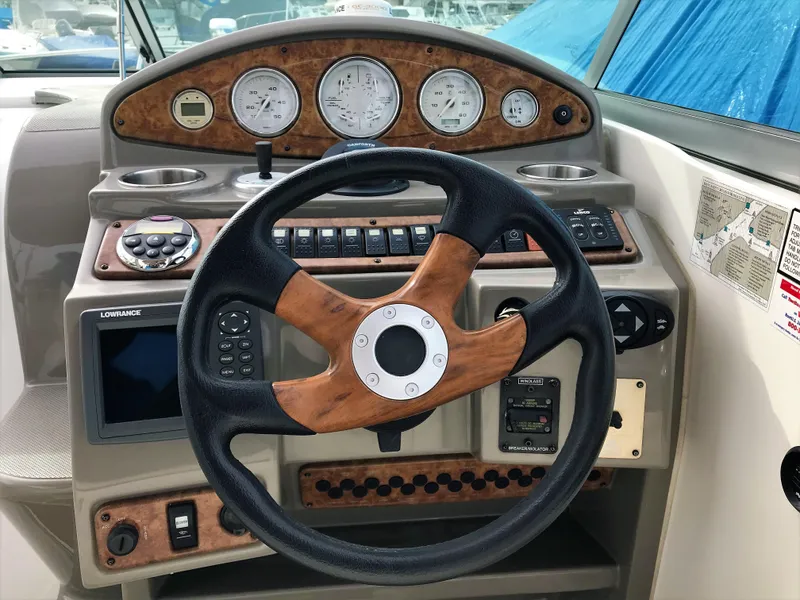 2008 Rinker 280 Express Cruiser