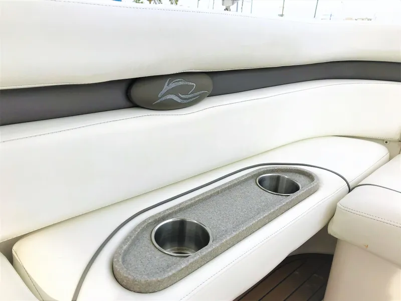 2008 Rinker 280 Express Cruiser