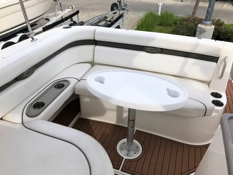 2008 Rinker 280 Express Cruiser