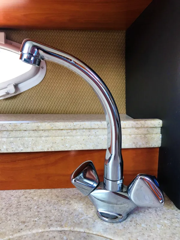 2008 Rinker 280 Express Cruiser