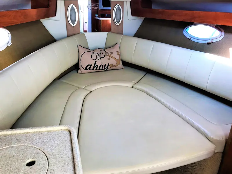 2008 Rinker 280 Express Cruiser